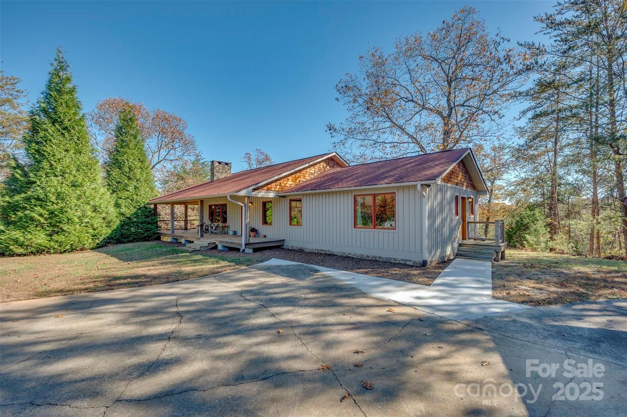 891 Meadow Crest Rd., Tryon, NC 28782