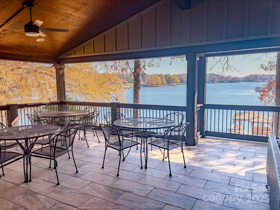 3272 Bass Dr., Sherrills Ford, NC 28673