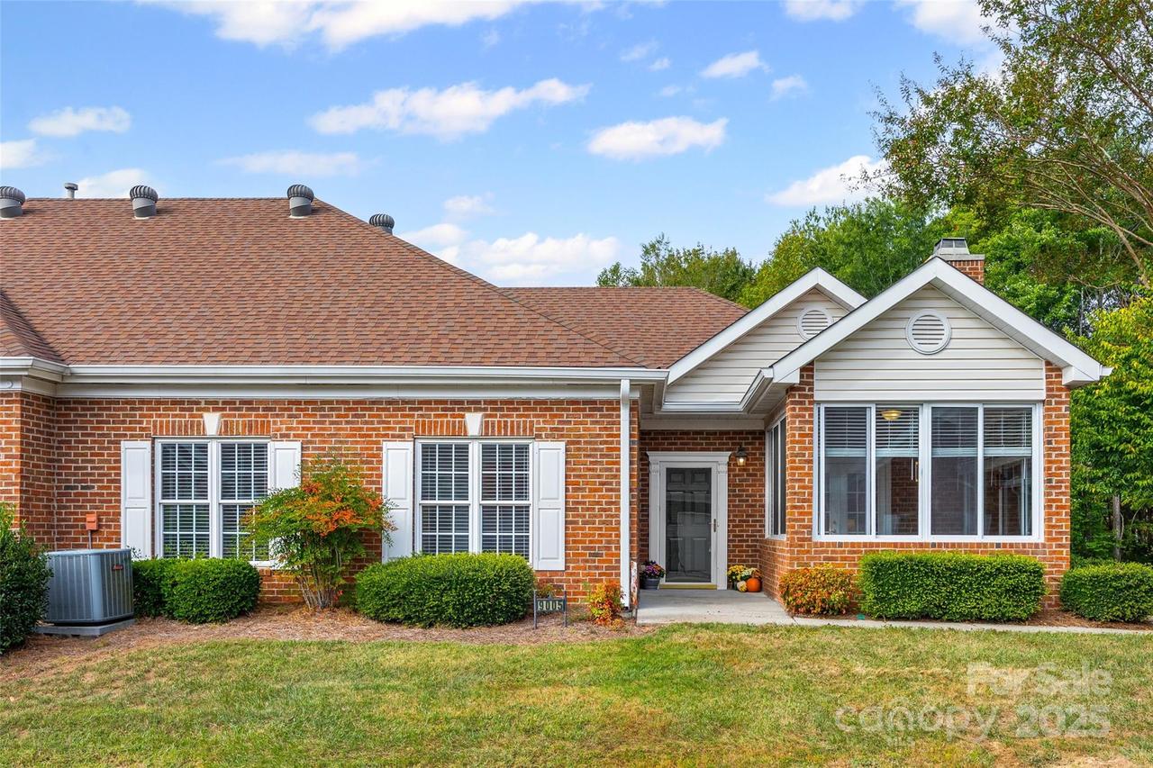 9005 Grand Oak Dr., Charlotte, NC 28277