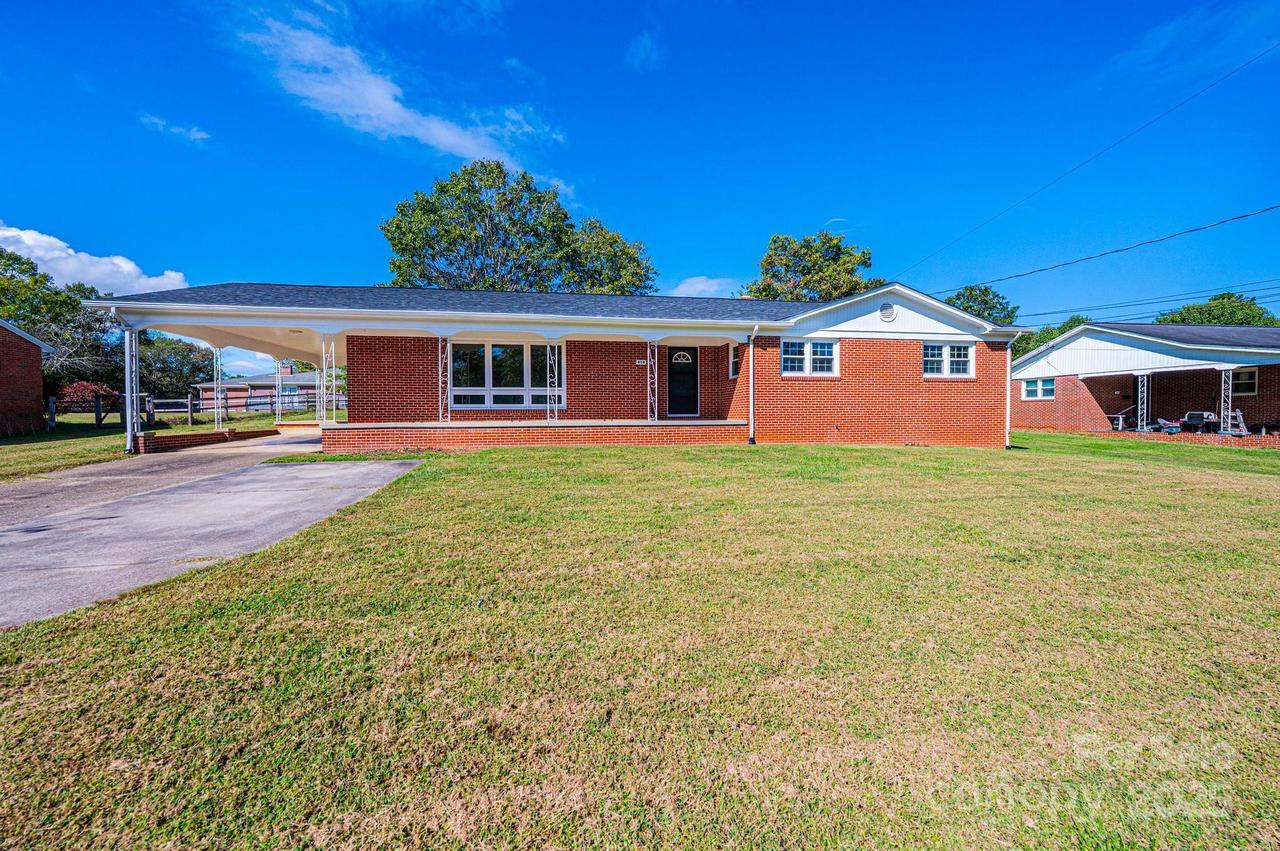 808 Church St., Valdese, NC 28690