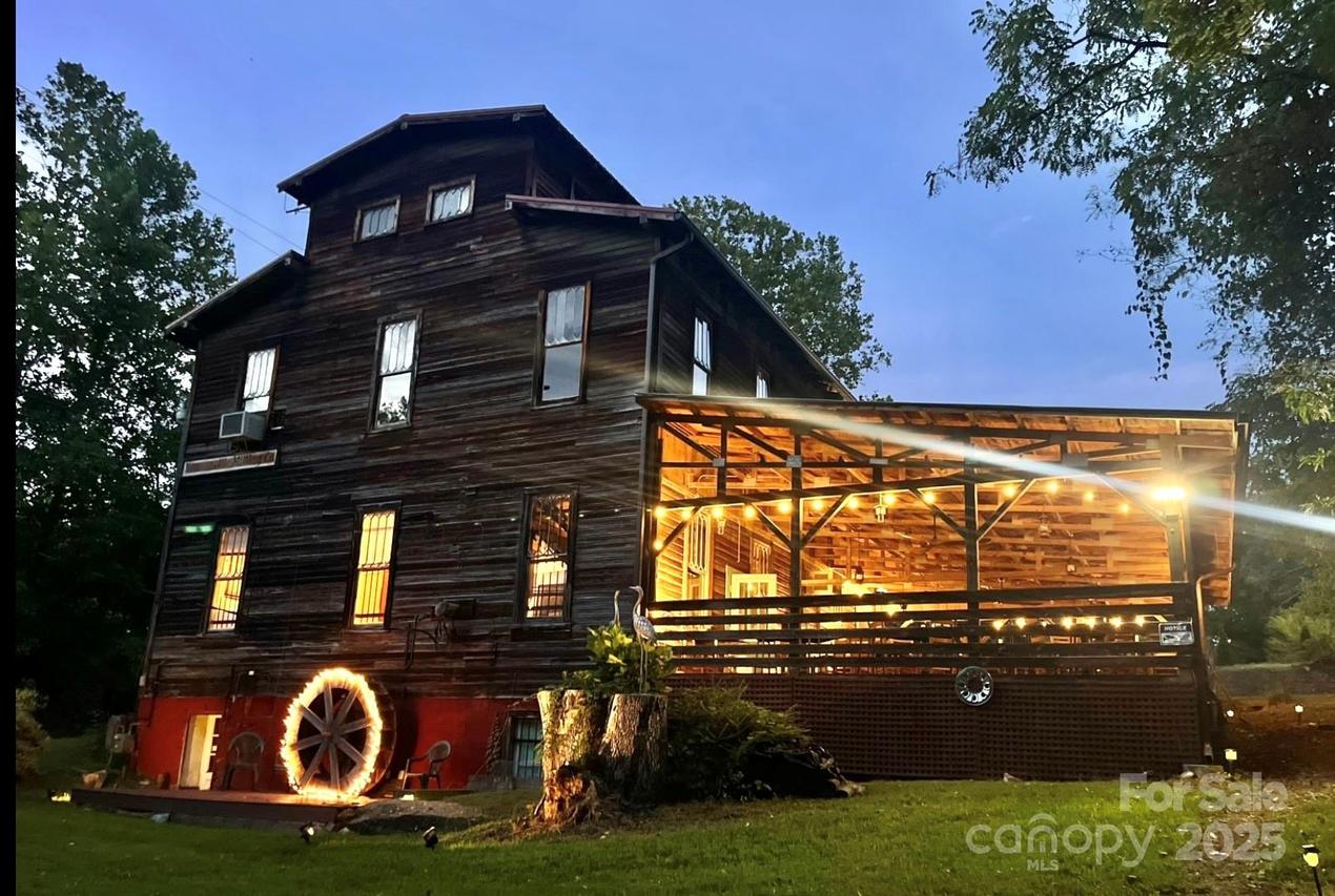 1 Old Mill Ln., Weaverville, NC 28787
