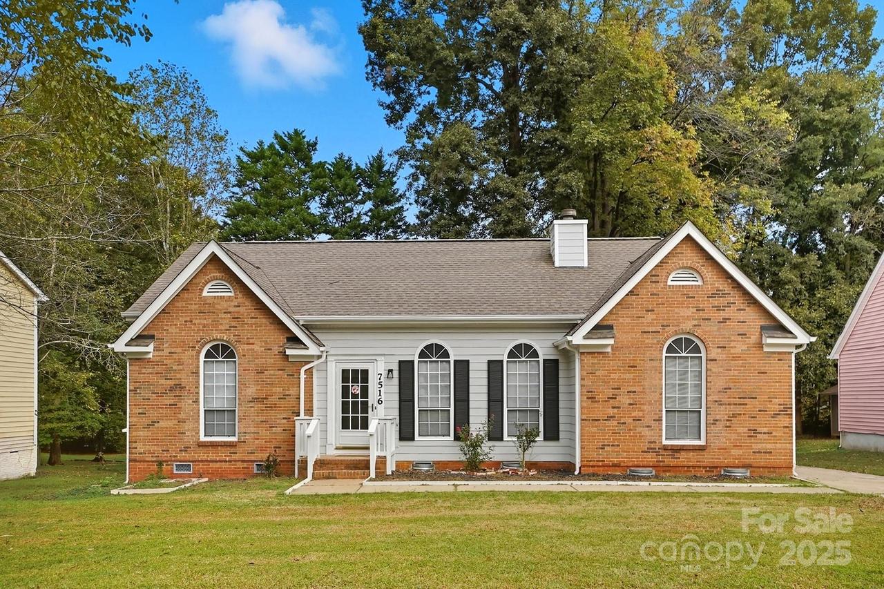 7516 Barn Stone Dr., Charlotte, NC 28227