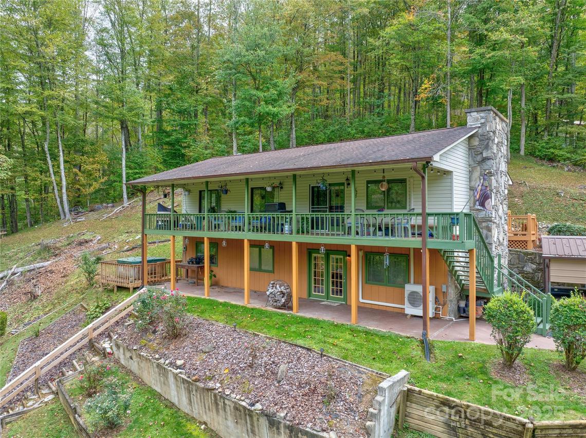 275 Knob Hill Estates Rd., Sylva, NC 28779