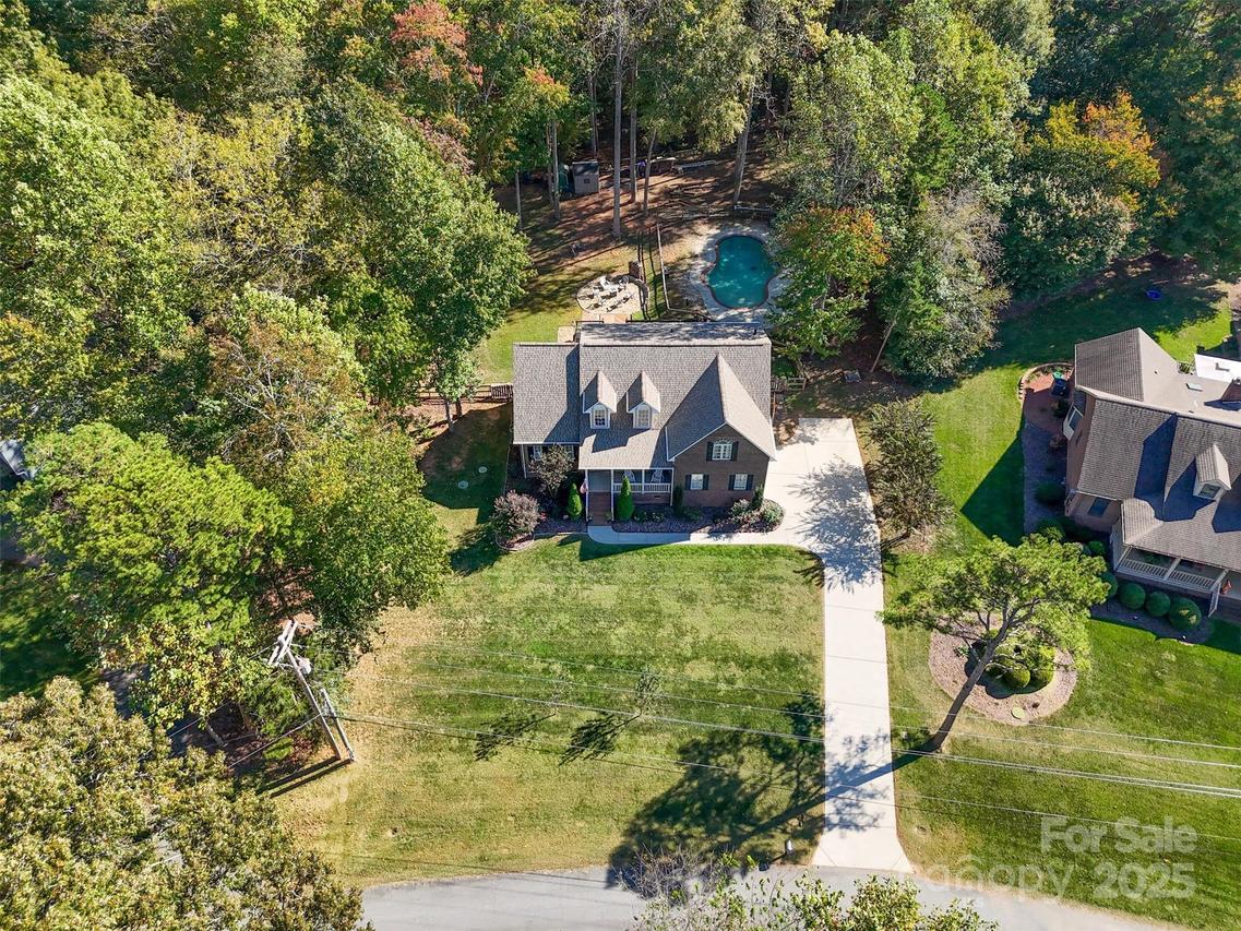 184 Canterbury Place Rd., Mooresville, NC 28115