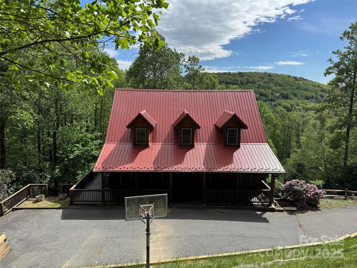 135 Summit Creek Tr., Boone, NC 28607