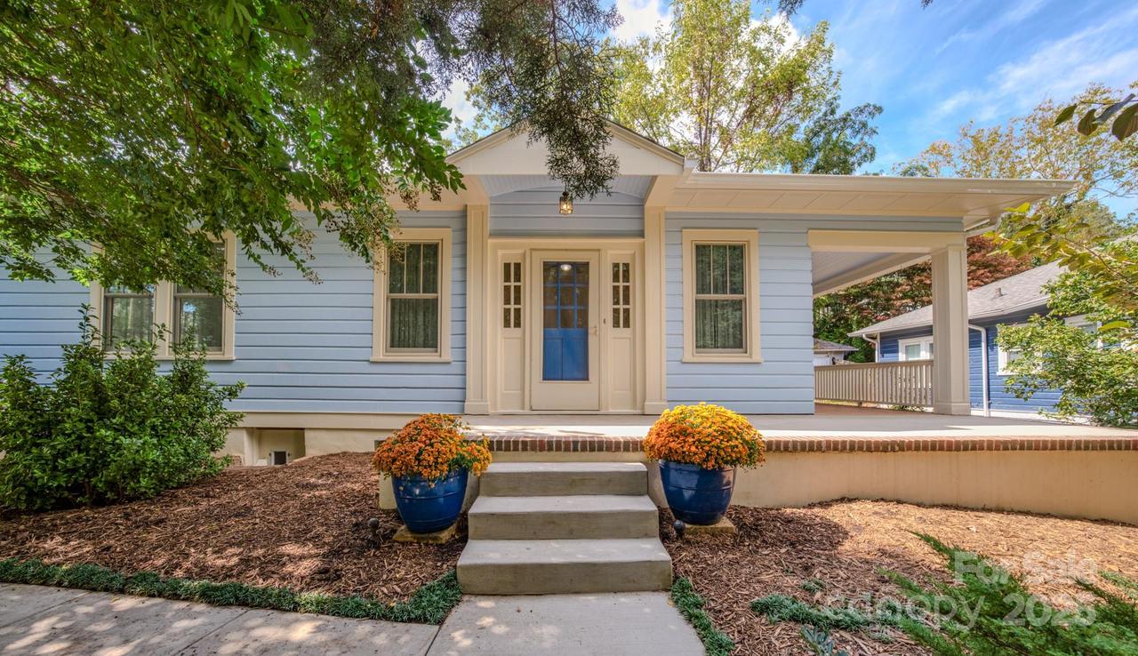 5 Camden Ave., Asheville, NC 28804