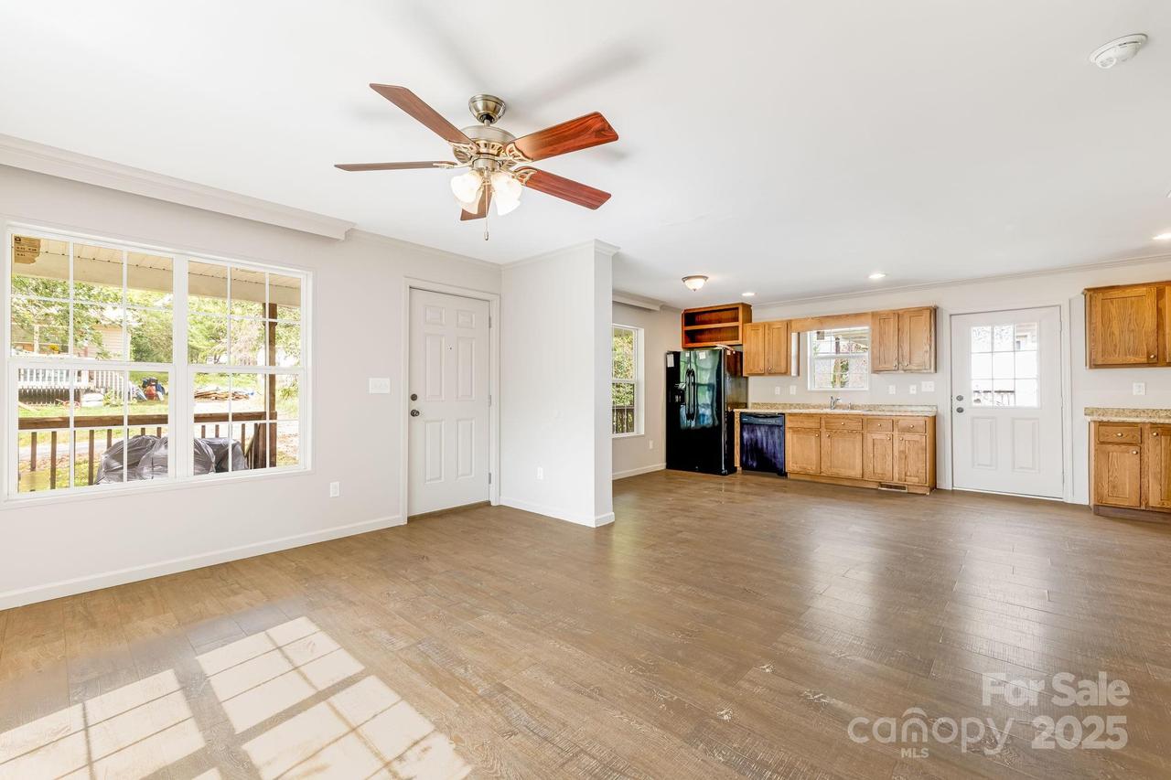 6 Deaver Park Cir., Asheville, NC 28806