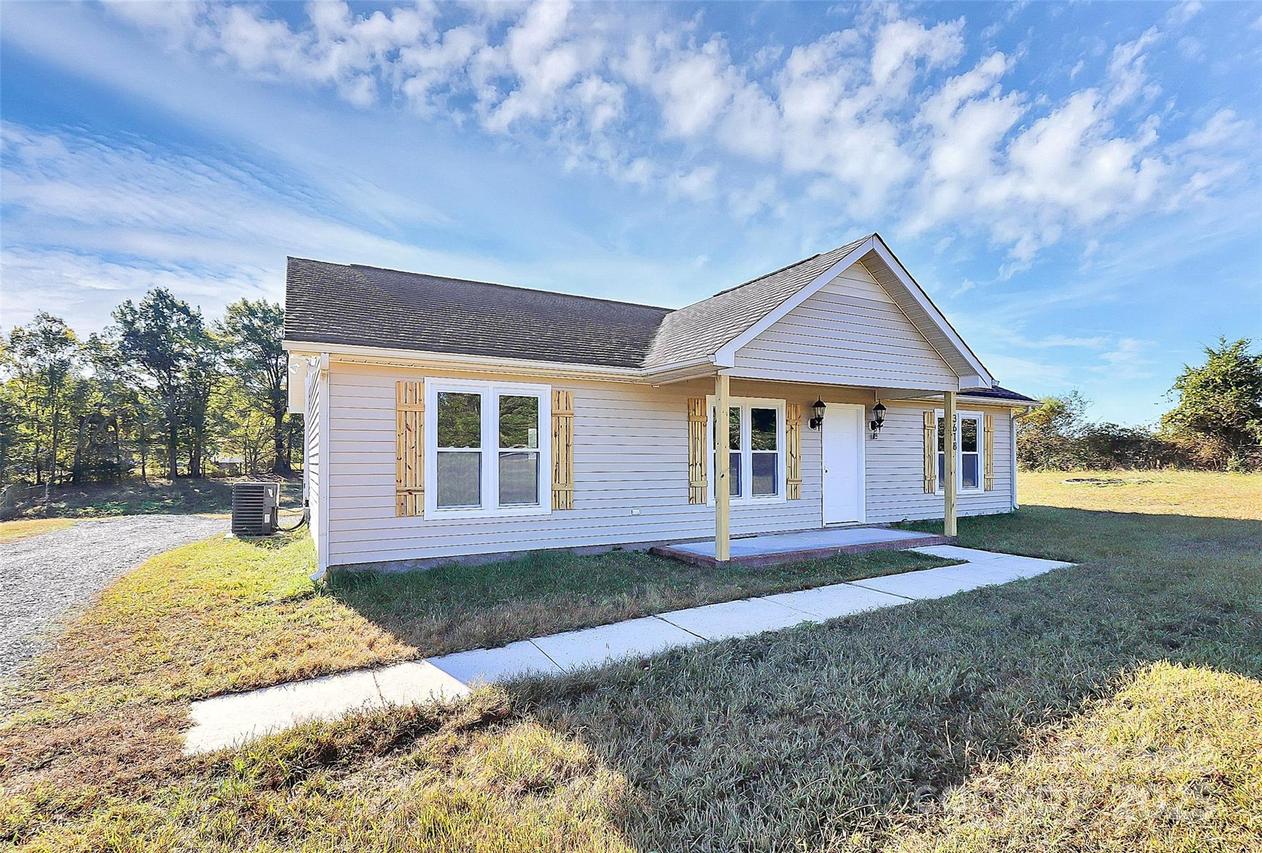 3618 White Store Rd., Wingate, NC 28174