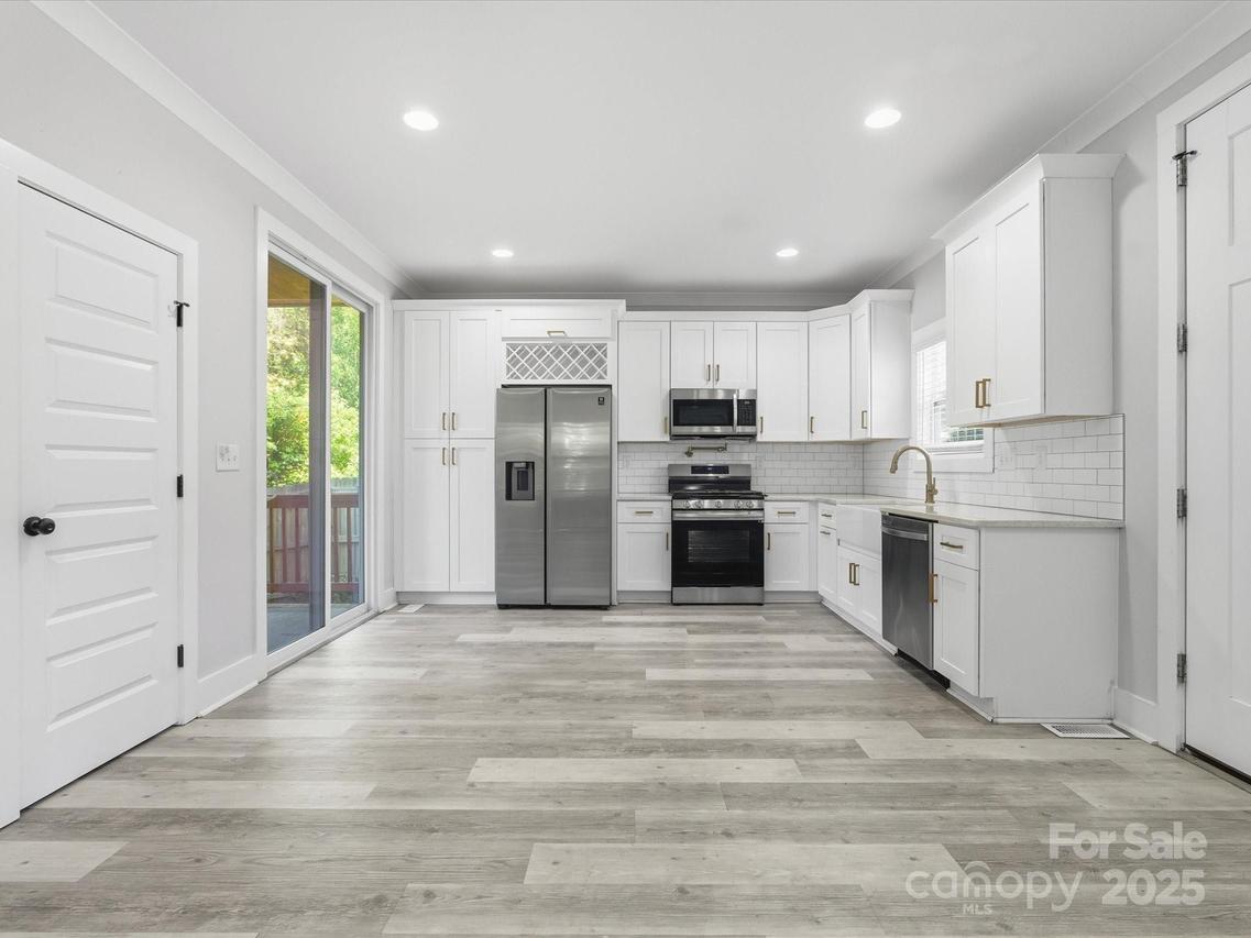 1644 Eastway Dr., Charlotte, NC 28205