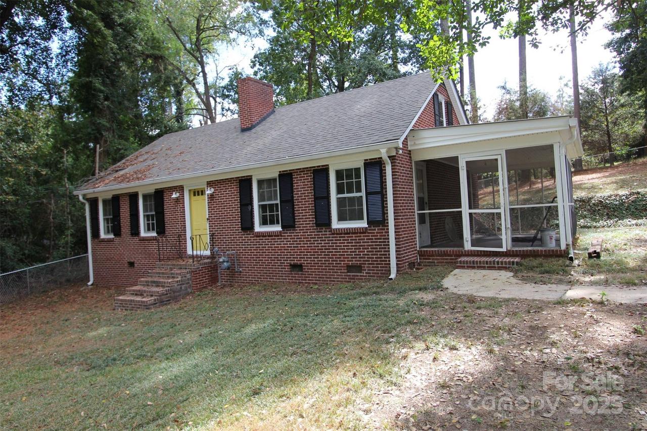 502 E Wade St., Wadesboro, NC 28170