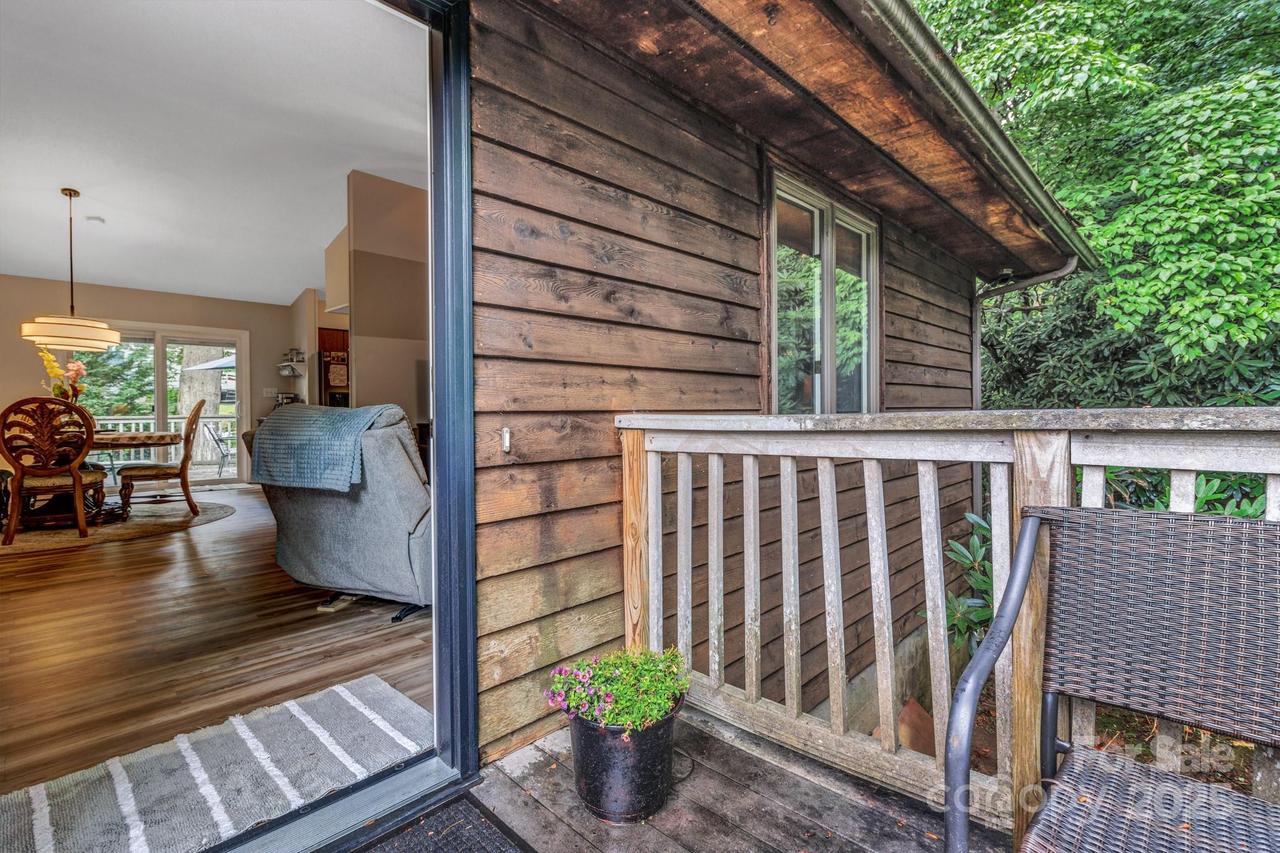 603 Rose Hill Rd., Asheville, NC 28803