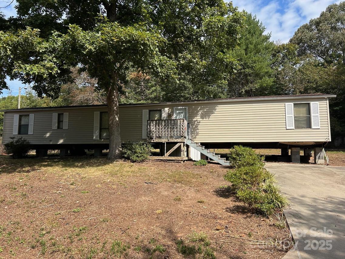 7019 Spartan Dr., Hudson, NC 28638