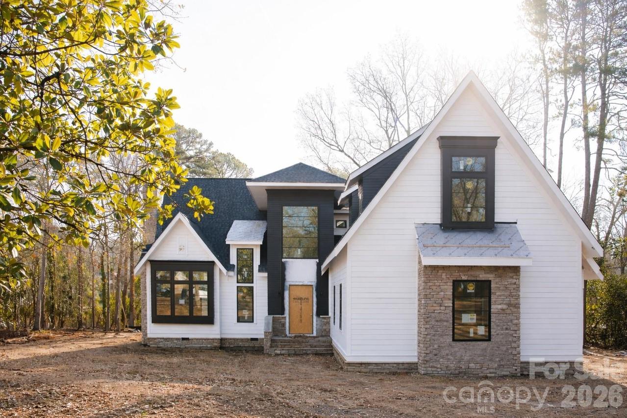 1209 Meadowood Ln., Charlotte, NC 28211