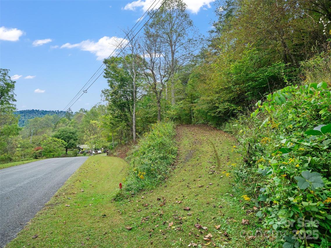 Sweet Creek Rd., Bakersville, NC 28705