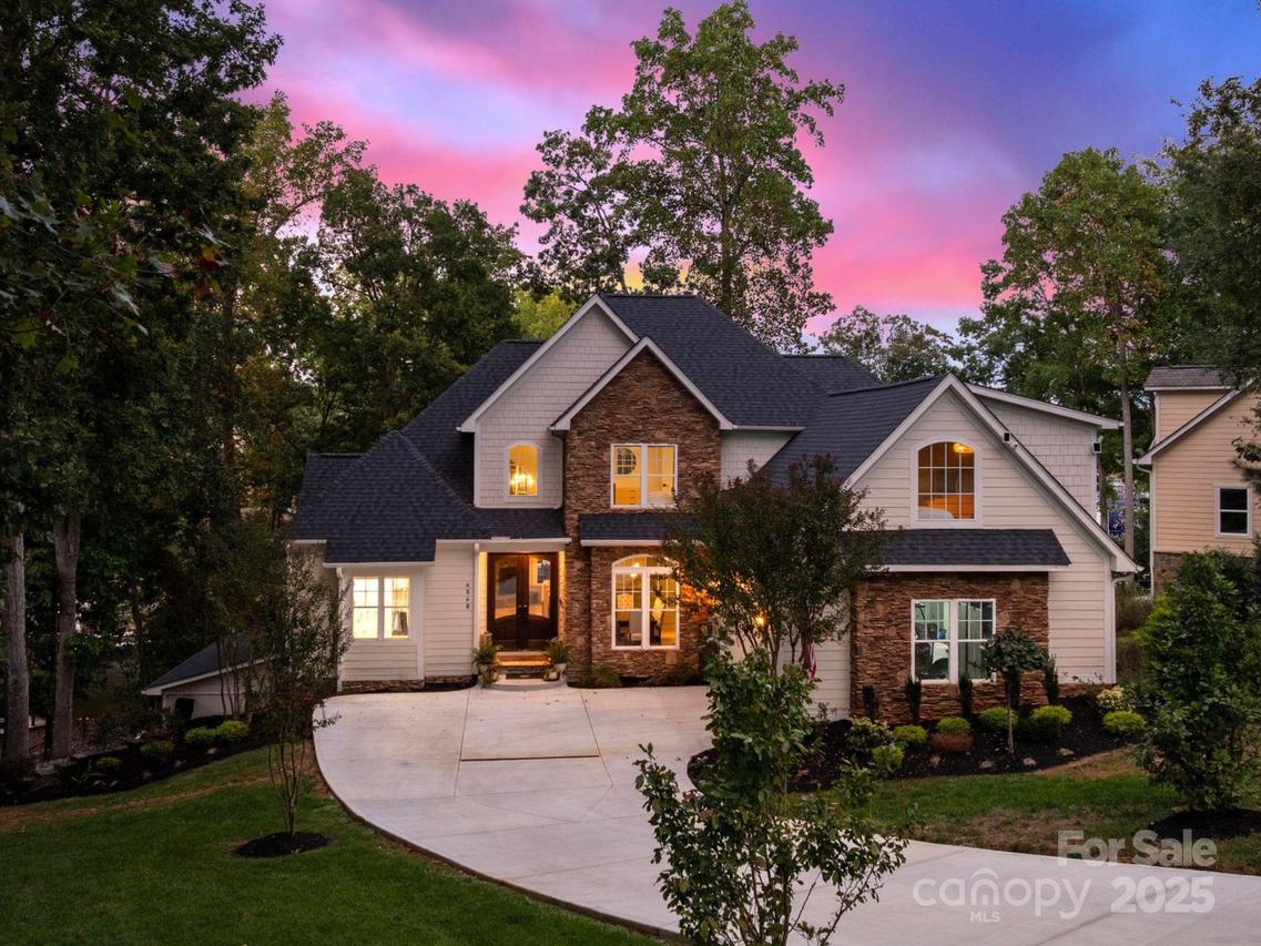 4548 Stonesthrow Dr., Denver, NC 28037