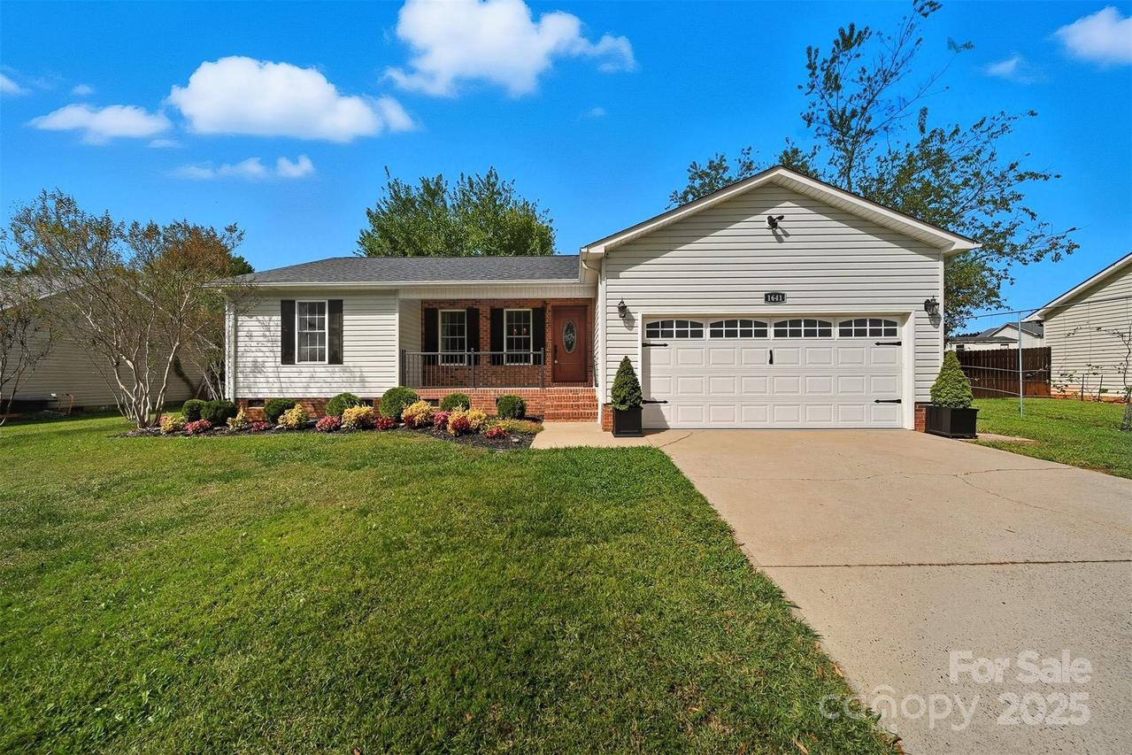 1641 Farmington Hills Dr., Conover, NC 28613