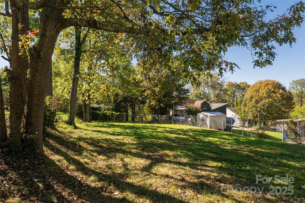 99999 Gray St., Asheville, NC 28801