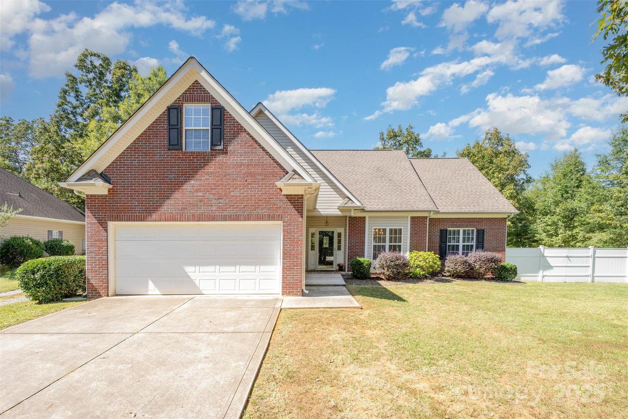 1000 Hawthorne Dr., Indian Trail, NC 28079