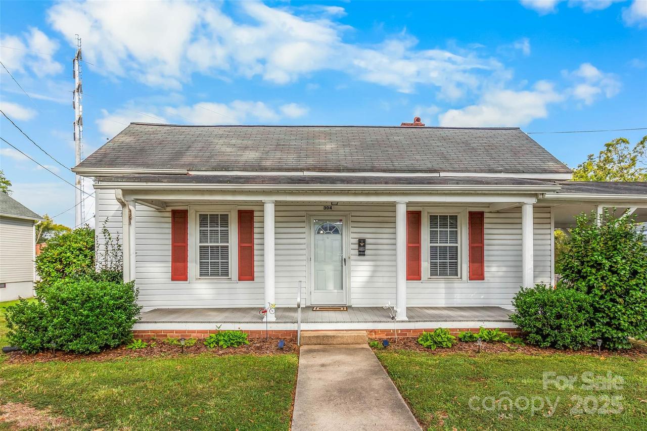 304 S Walnut St., Kannapolis, NC 28081