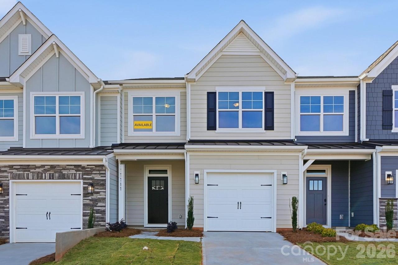 111 Viburnum Rd., Waxhaw, NC 28173