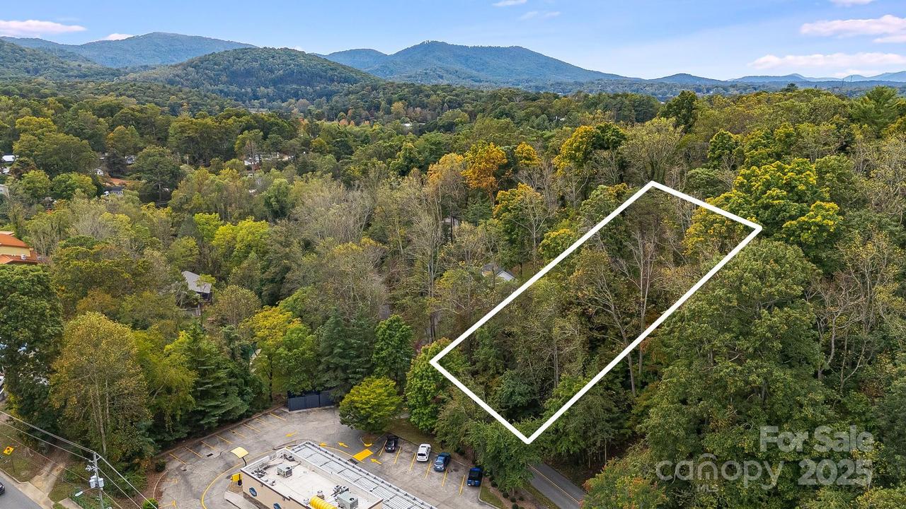 455 Governors View Rd., Asheville, NC 28805
