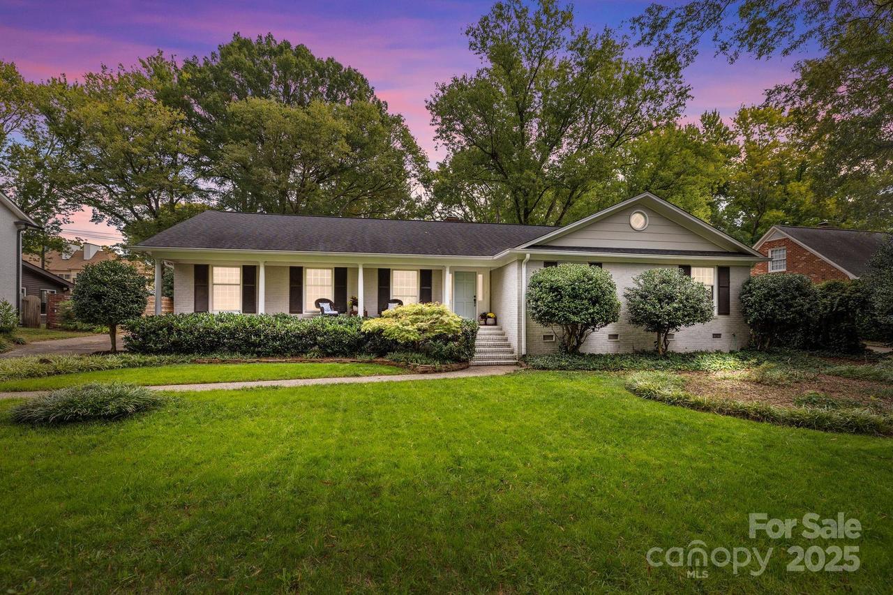 719 Lansdowne Rd., Charlotte, NC 28270