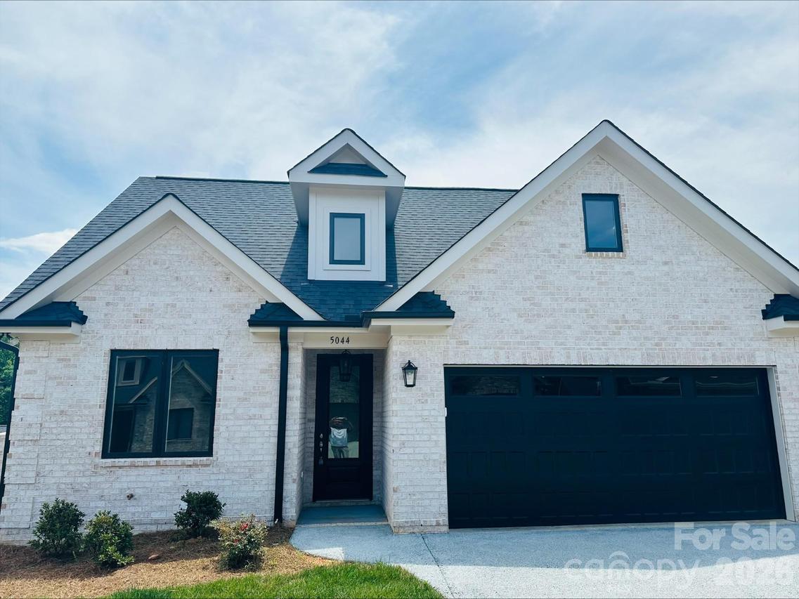 5044 Silver Trace Ln. #101, Denver, NC 28037