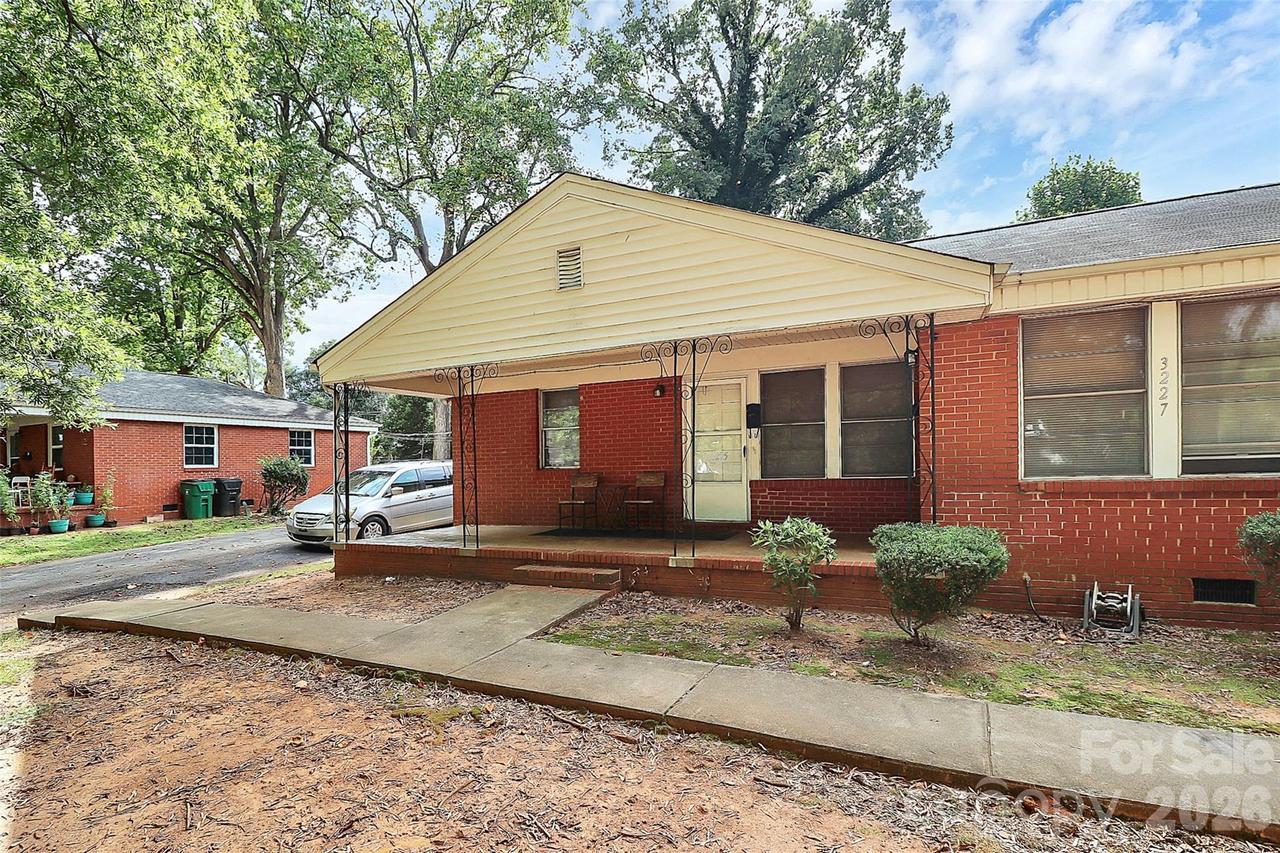 3225 Minnesota Rd., Charlotte, NC 28208