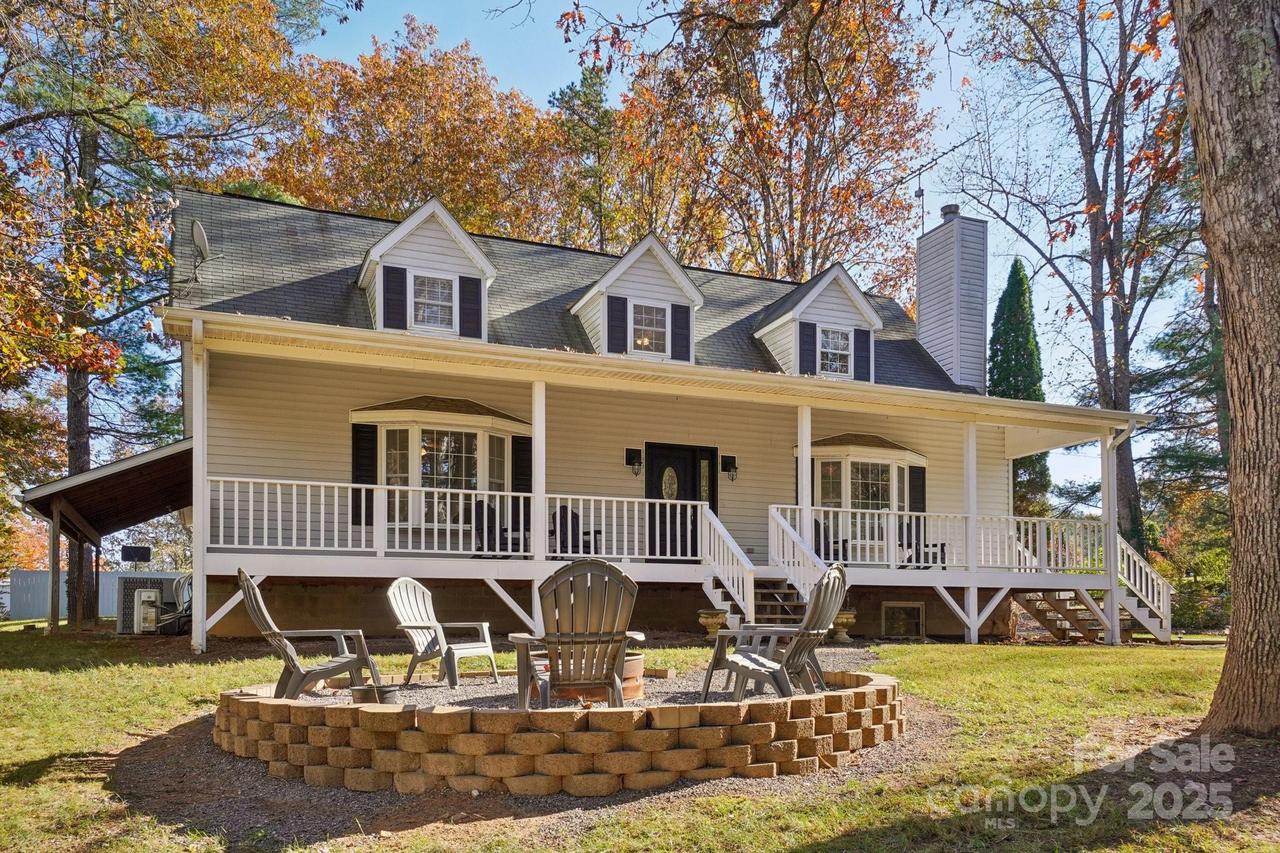 17 Old Gap Creek Rd., Fairview, NC 28730