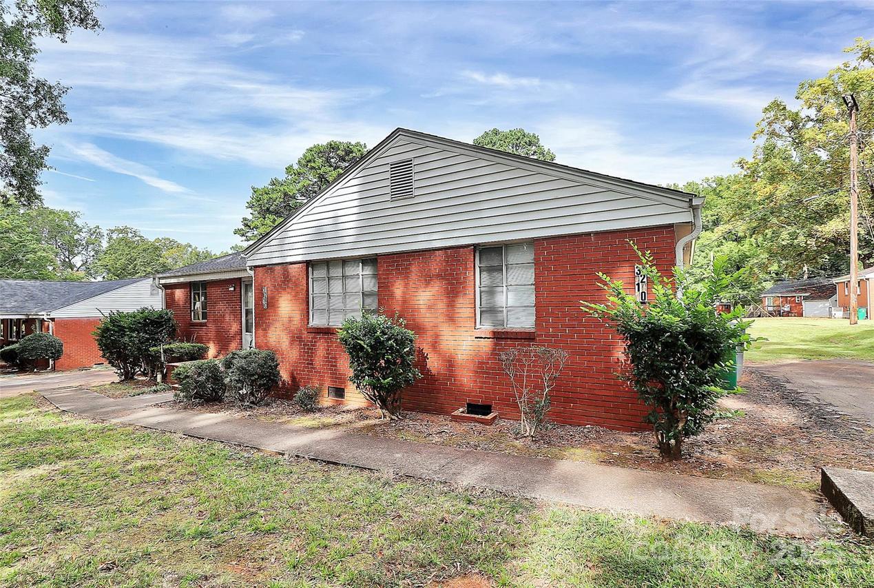 3210 Minnesota Rd., Charlotte, NC 28208