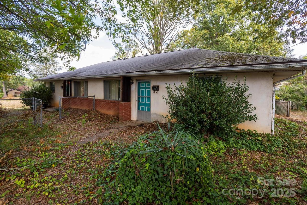 152 Mount Clare Ave., Asheville, NC 28801