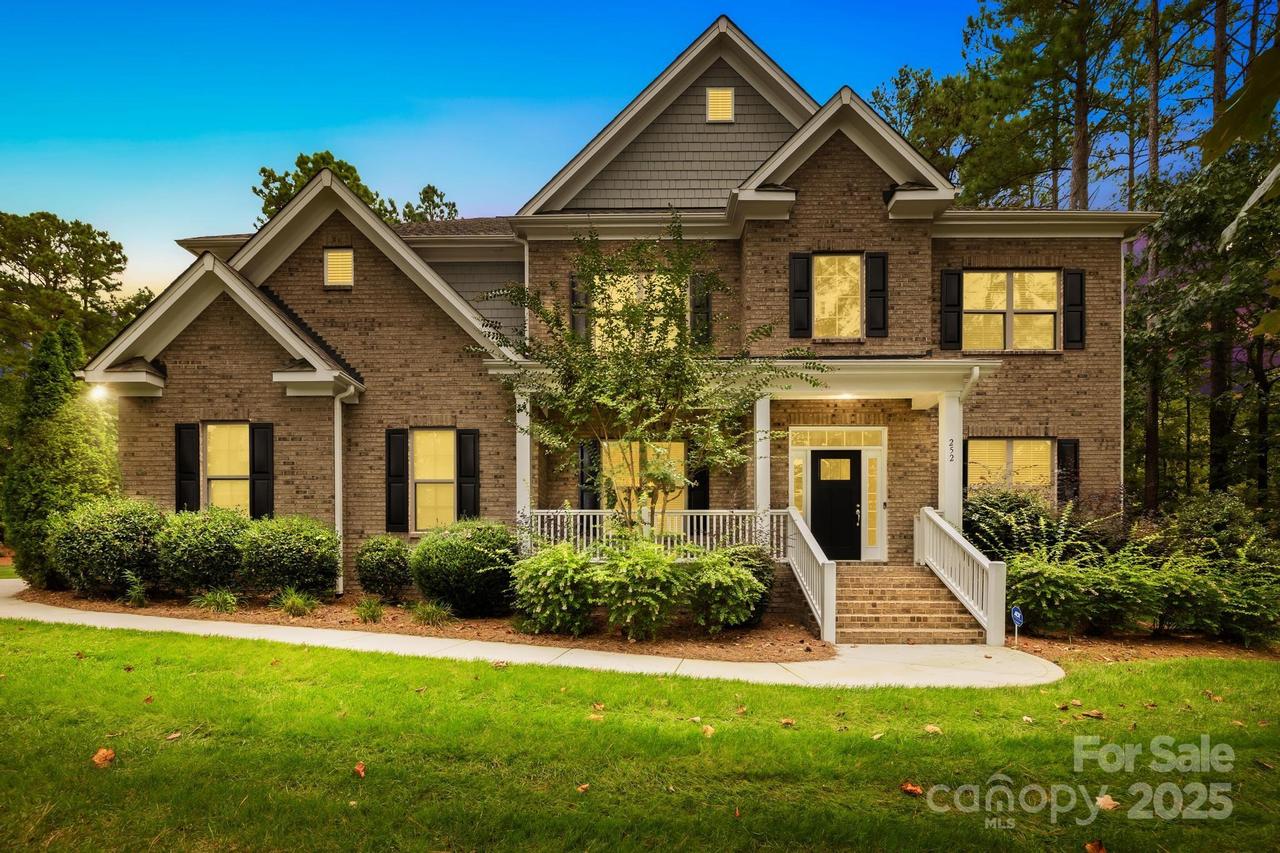 252 Cove Creek Loop, Mooresville, NC 28117