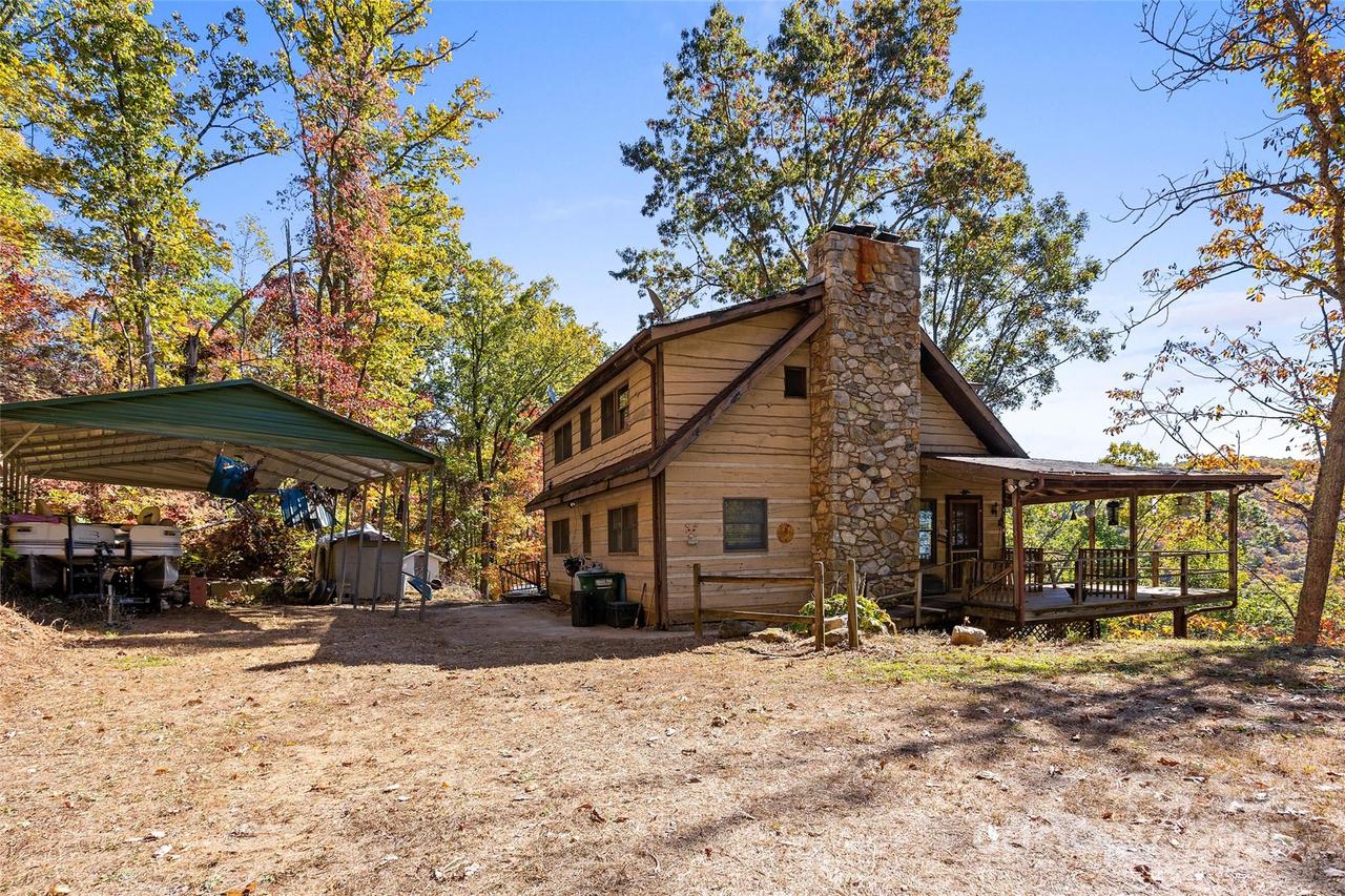 310 Log Gap Rd., Fairview, NC 28730
