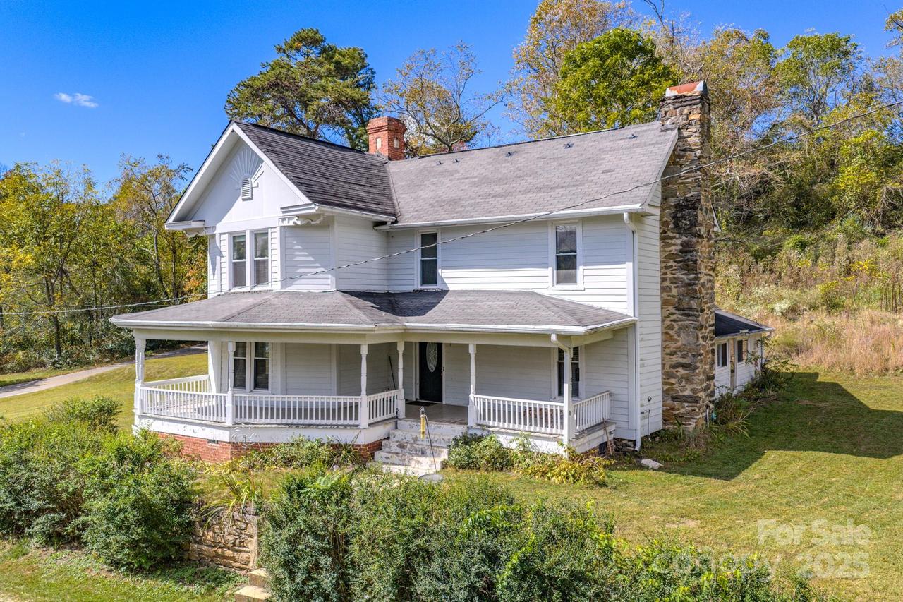 7 Noble Rd., Fairview, NC 28730