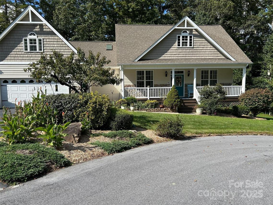 249 Stone House Rd., Hendersonville, NC 28739