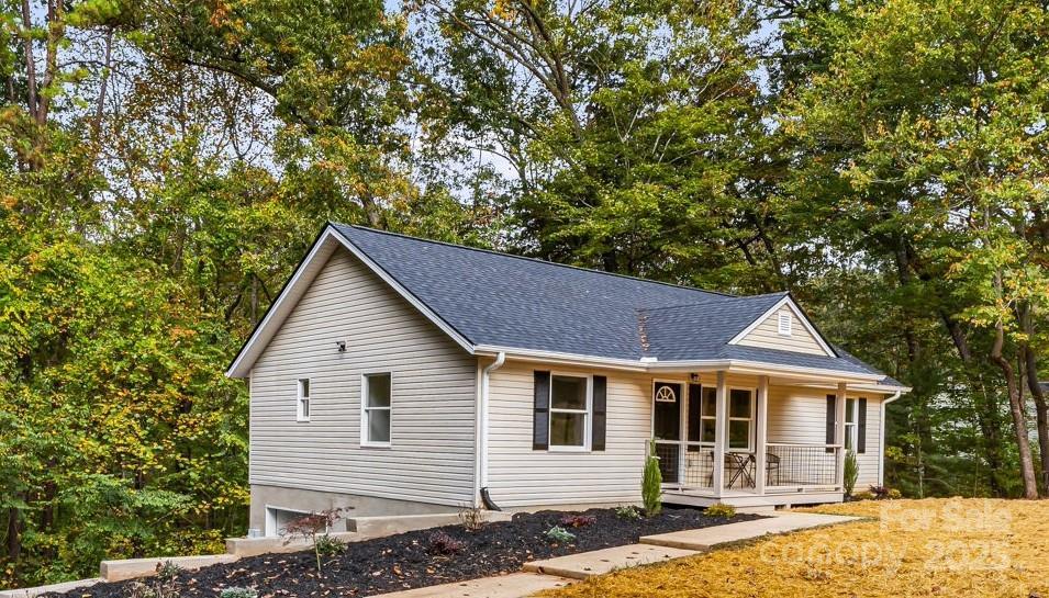 17 Carolyn Dr., Candler, NC 28715