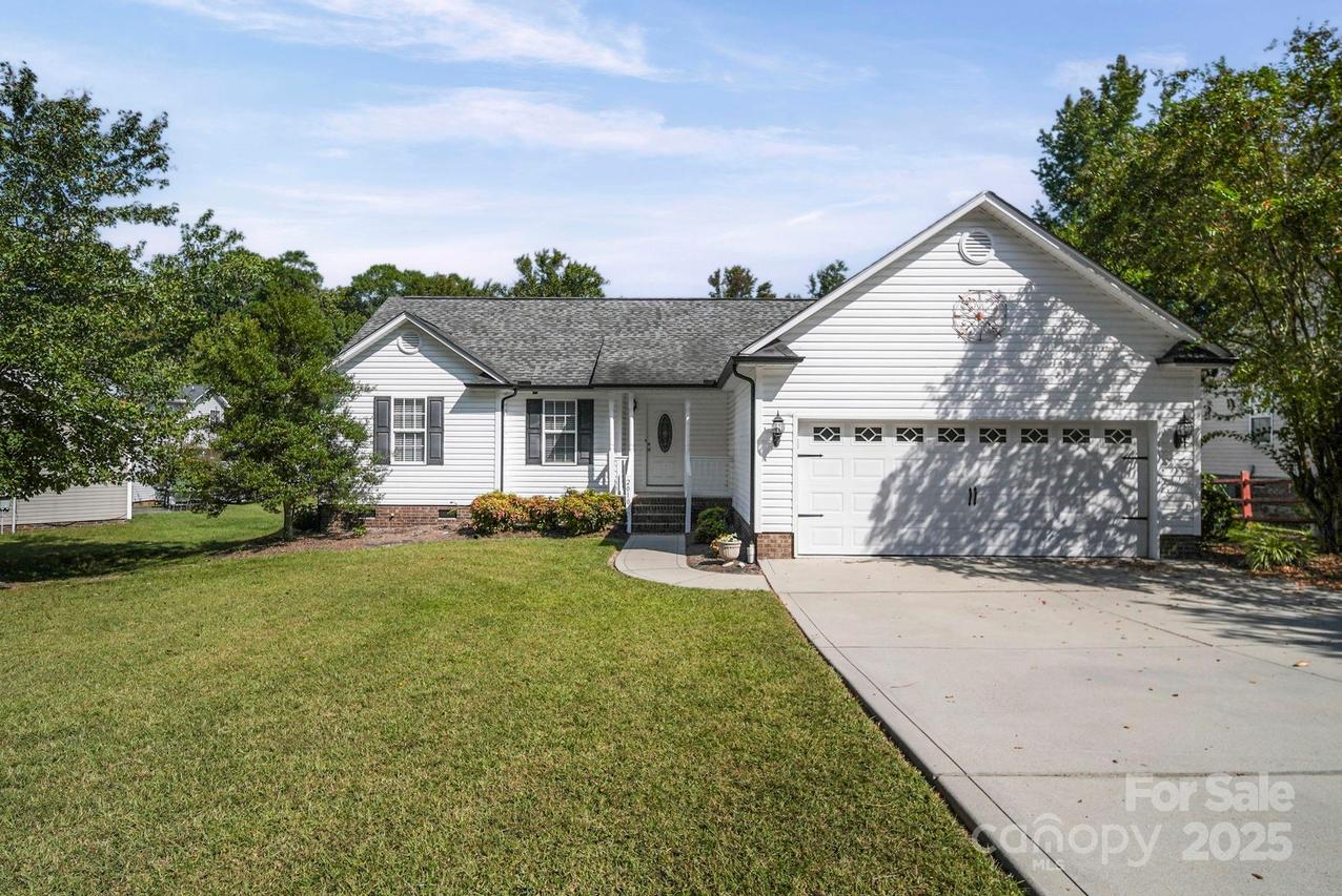 2010 Samantha Dr., Kannapolis, NC 28083