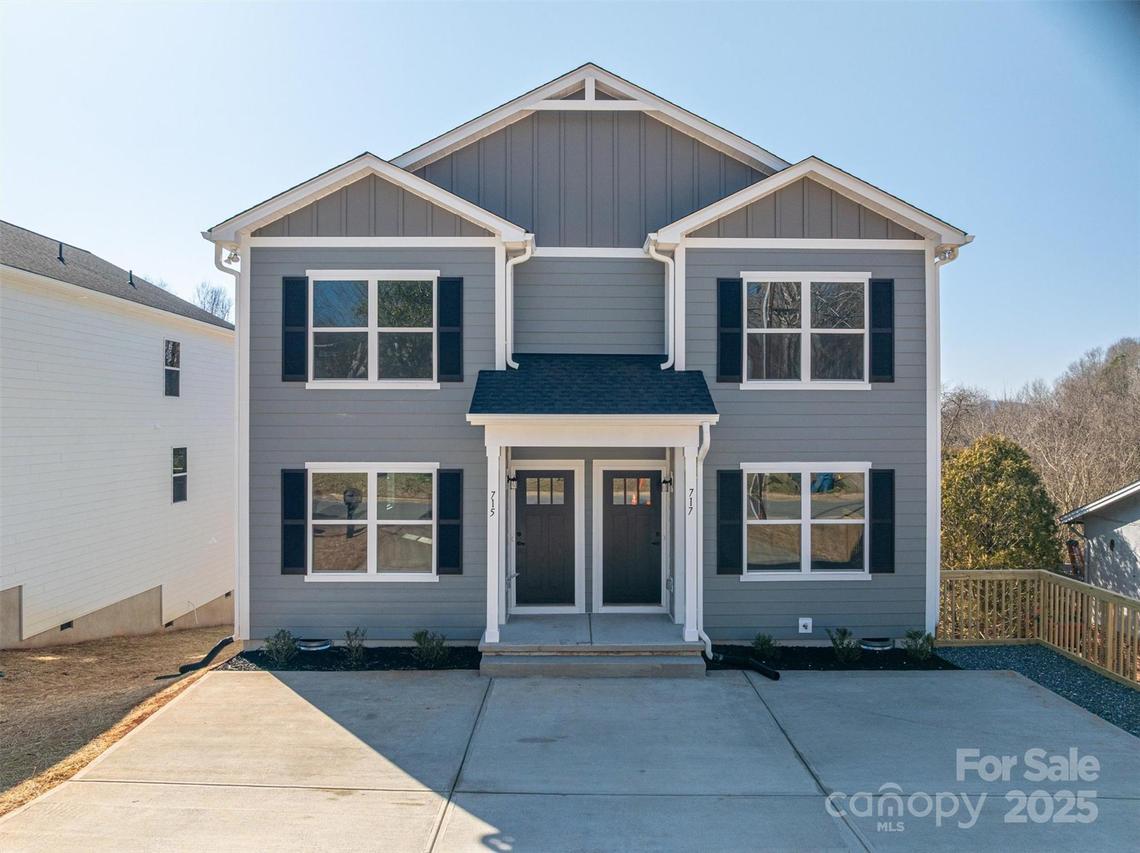 104 10th Ave., Hickory, NC 28602