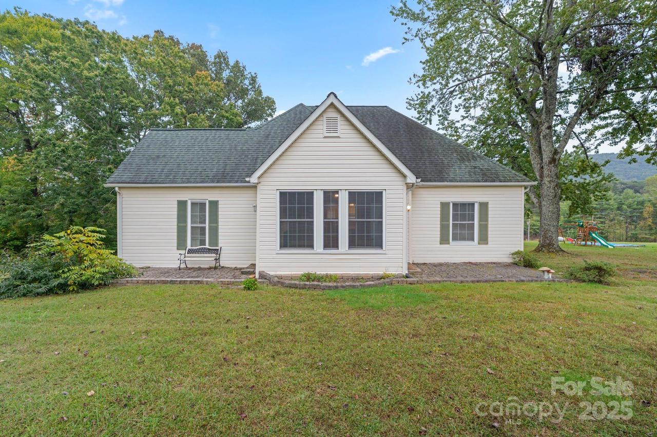 6921 Harmony Grove Rd., Nebo, NC 28761