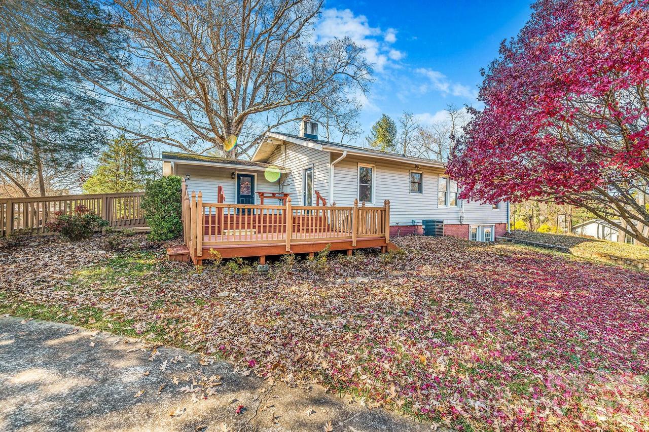 107 Woodland Church Rd., Clyde, NC 28721