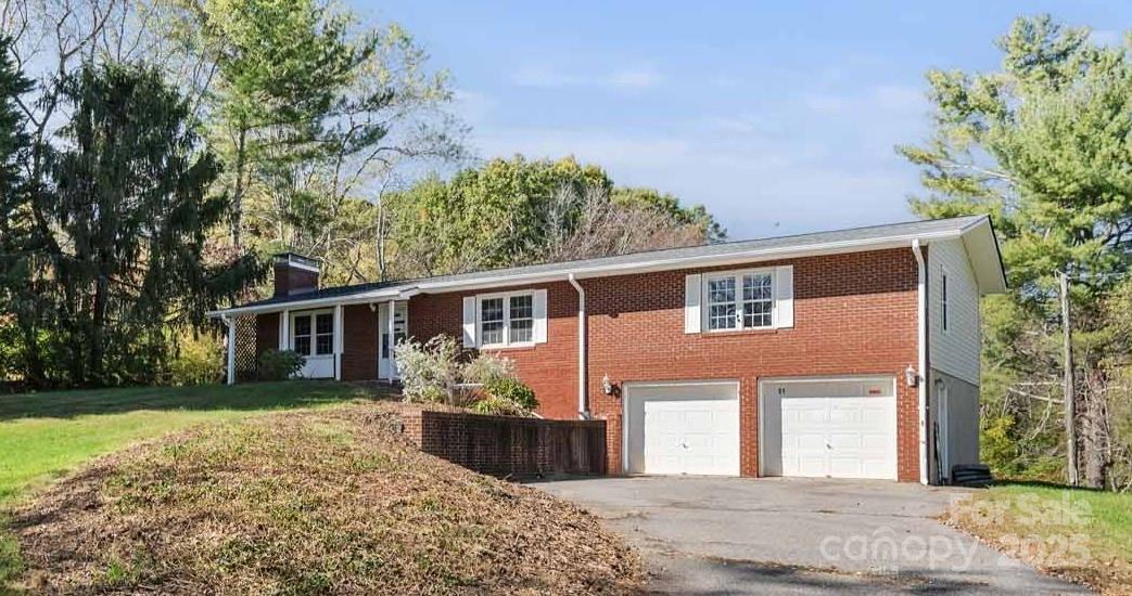 61 Frisbee Rd., Leicester, NC 28748