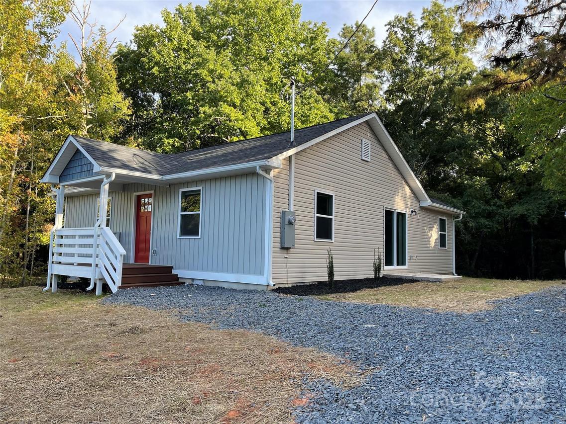 832 Sikes Ave., Wadesboro, NC 28170