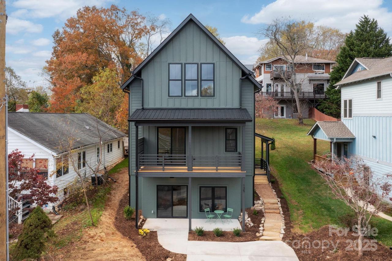 135 Swannanoa Ave., Asheville, NC 28806