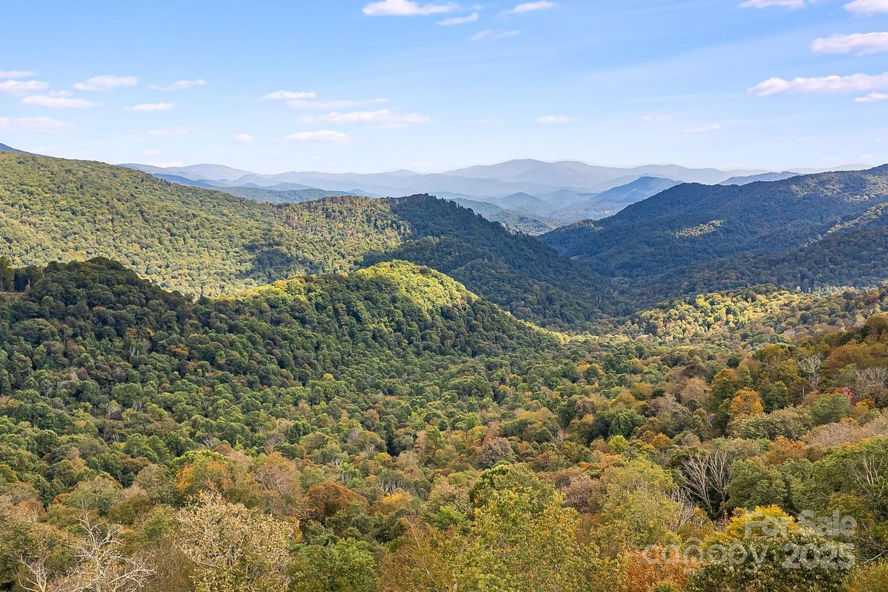 63 Running Cedar Dr., Mars Hill, NC 28754