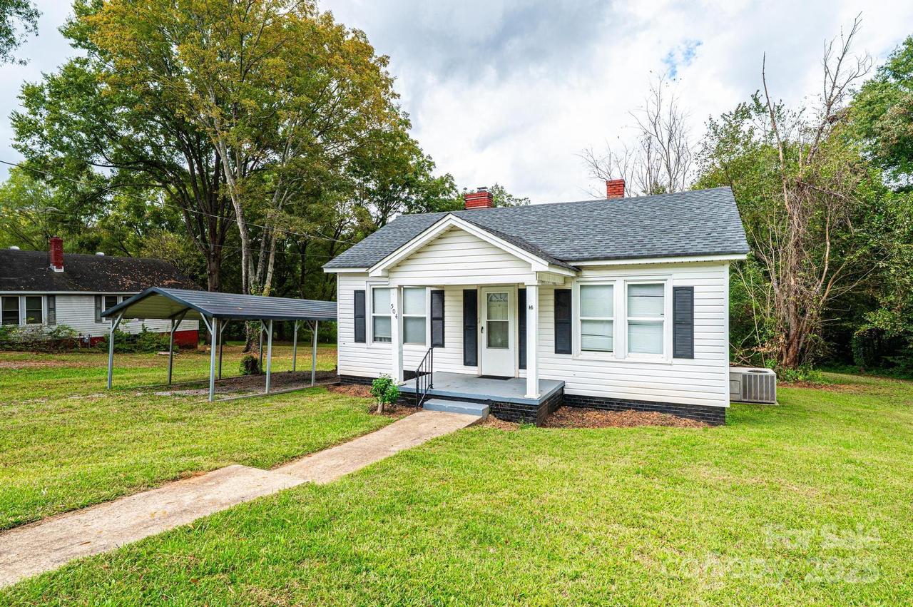 504 N Spring Ave., Newton, NC 28658
