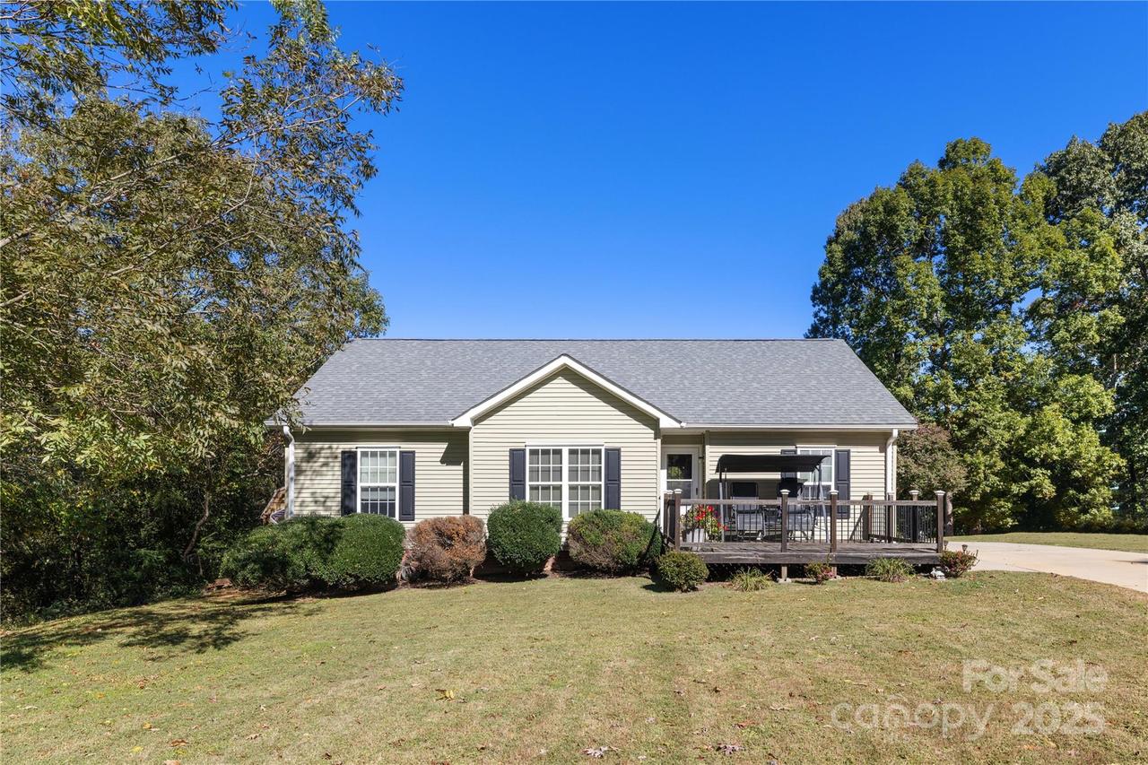 638 Acorn Acres Rd., Norwood, NC 28128