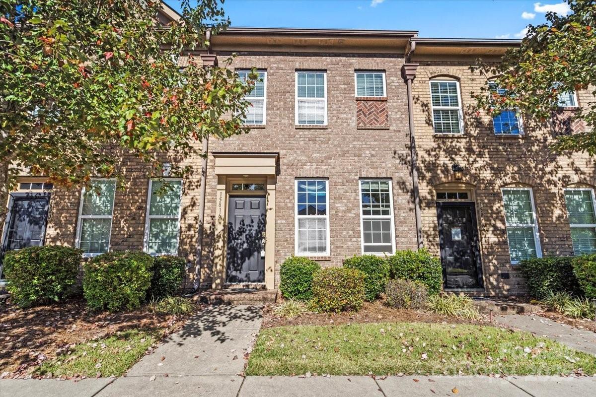 15816 Sharon Dale Dr., Davidson, NC 28036