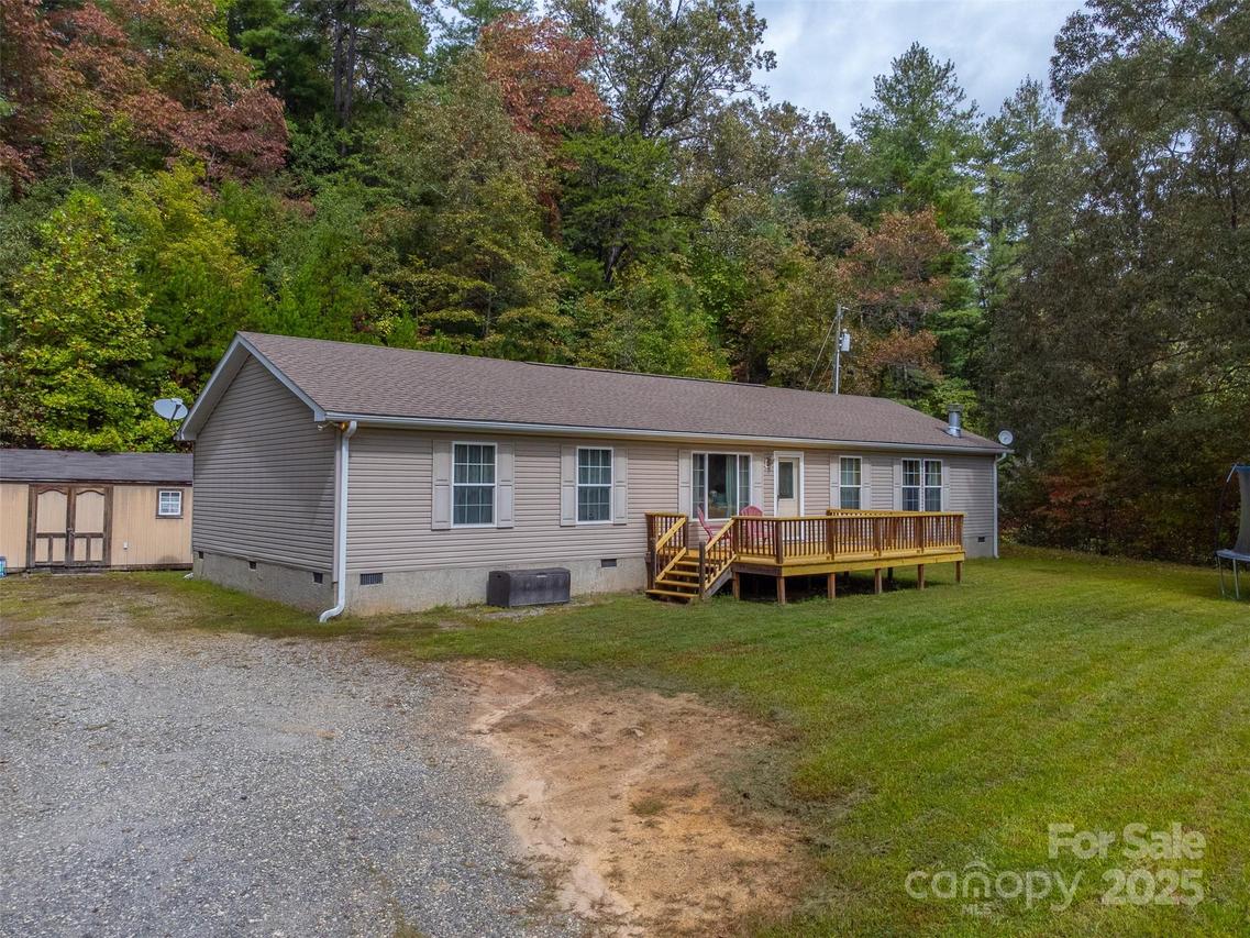 179 Fresh Water Ridge, Whittier, NC 28789