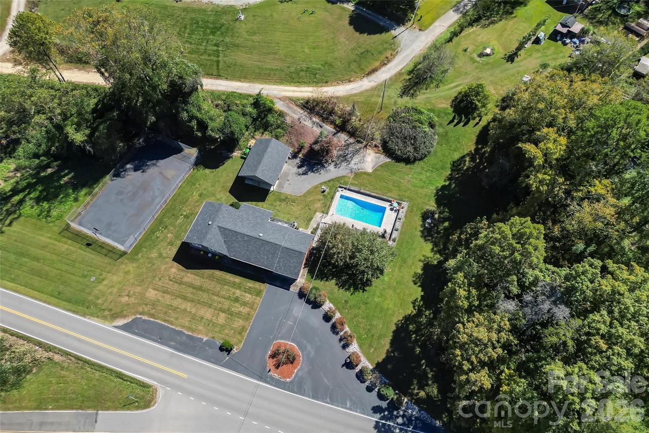 1300 Hankins Rd., Marion, NC 28752