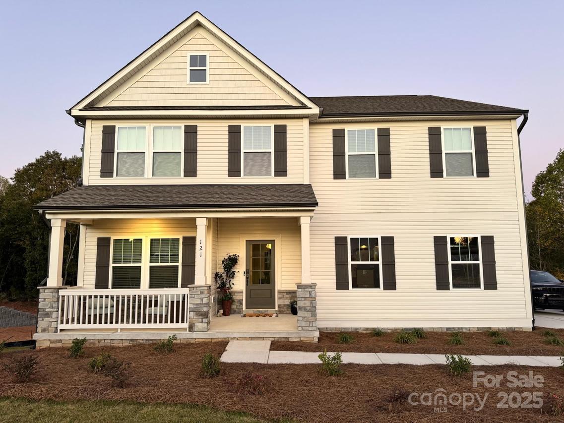 121 Tangle River Dr., Statesville, NC 28677